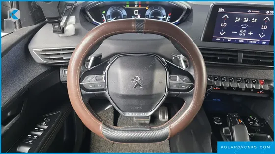 PEUGEOT 5008 1.6 BLUEHDI GT LINE