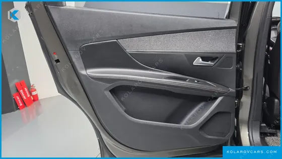 PEUGEOT 5008 1.6 BLUEHDI GT LINE