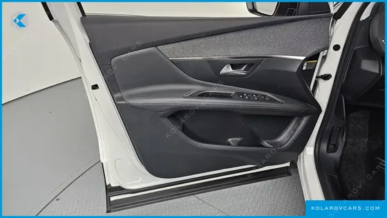 PEUGEOT 3008 1.5 BLUEHDI ALLURE