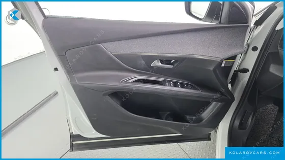 PEUGEOT 5008 1.6 BLUEHDI ALLURE