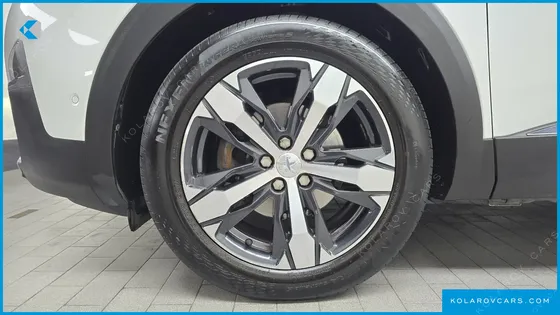 PEUGEOT 5008 1.5 BLUEHDI GT LINE