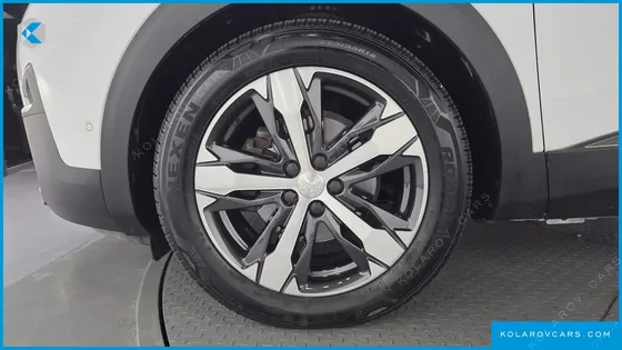PEUGEOT 5008 1.6 BLUEHDI ALLURE