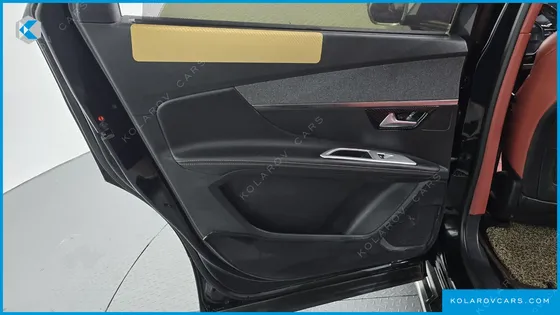 PEUGEOT 5008 1.6 BLUEHDI GT LINE