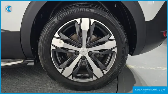PEUGEOT 5008 1.6 BLUEHDI ALLURE