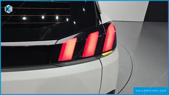 PEUGEOT 5008 1.6 BLUEHDI ALLURE
