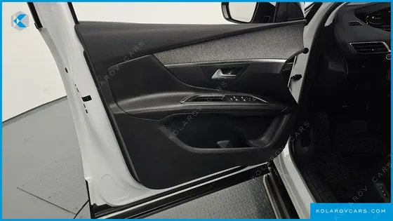 PEUGEOT 5008 1.6 BLUEHDI ALLURE