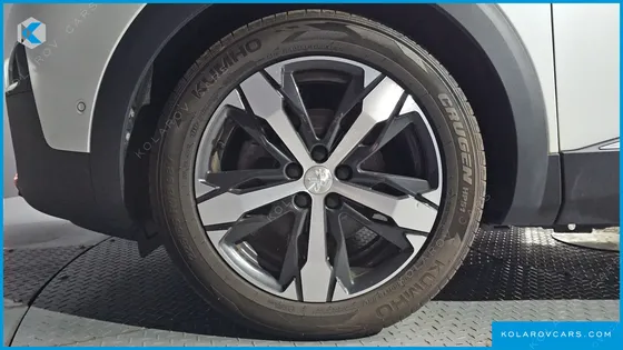 PEUGEOT 5008 1.5 BLUEHDI GT LINE