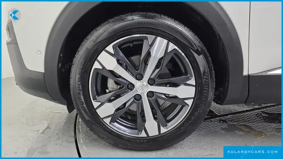 PEUGEOT 5008 1.5 BLUEHDI GT LINE