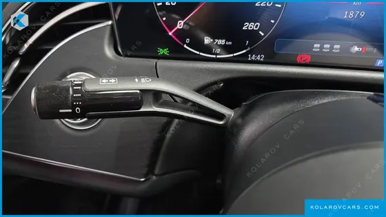 MERCEDES E-CLASS E220D 4MATIC EXCLUSIVE