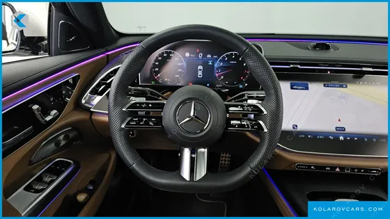 MERCEDES E-CLASS E300 4MATIC AMG LINE