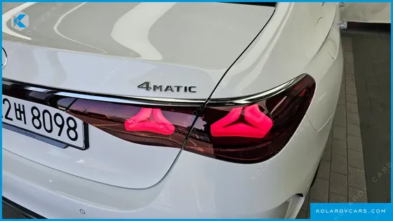 MERCEDES E-CLASS E300 4MATIC AMG LINE
