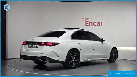 MERCEDES E-CLASS E300 4MATIC AMG LINE