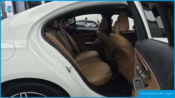 MERCEDES E-CLASS E300 4MATIC AMG LINE