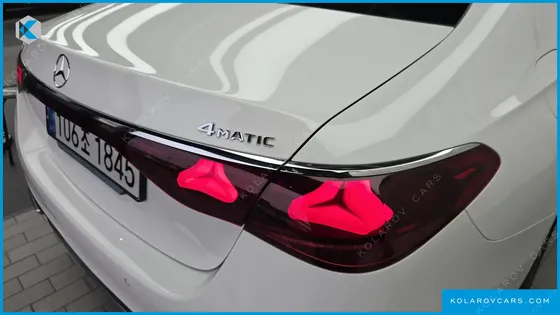MERCEDES E-CLASS E300 4MATIC AMG LINE