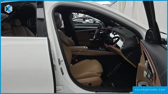MERCEDES E-CLASS E300 4MATIC AMG LINE