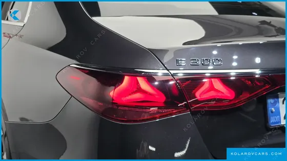 MERCEDES E-CLASS E300 4MATIC EXCLUSIVE