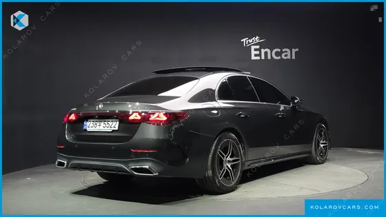 MERCEDES E-CLASS E300 4MATIC AMG LINE