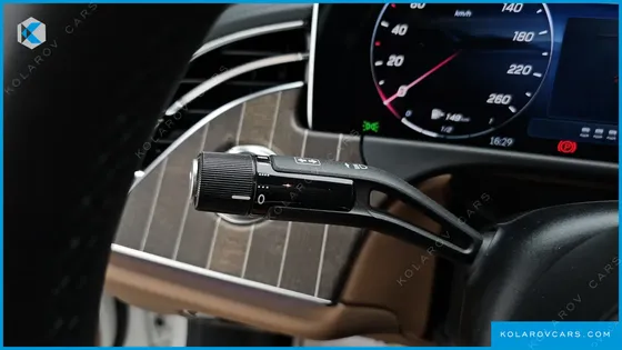 MERCEDES E-CLASS E300 4MATIC AMG LINE