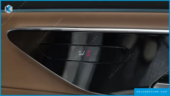 MERCEDES E-CLASS E300 4MATIC AMG LINE