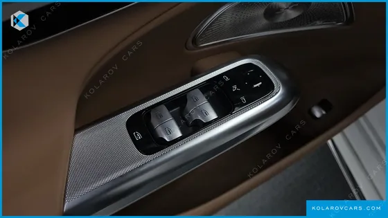 MERCEDES E-CLASS E300 4MATIC AMG LINE