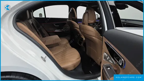 MERCEDES E-CLASS E300 4MATIC AMG LINE