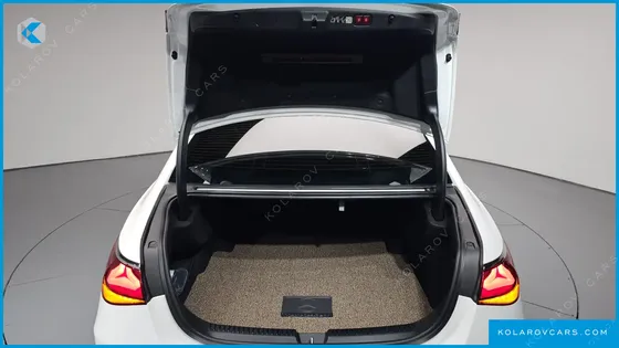 MERCEDES E-CLASS E300 4MATIC AMG LINE