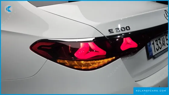 MERCEDES E-CLASS E300 4MATIC AMG LINE