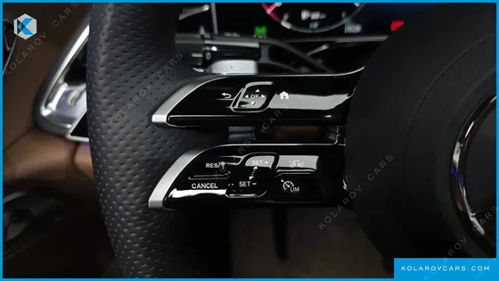 MERCEDES E-CLASS E300 4MATIC AMG LINE