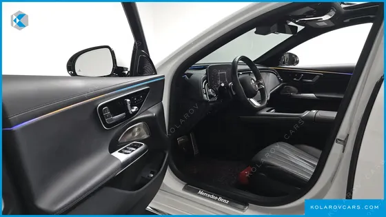 MERCEDES E-CLASS E300 4MATIC AMG LINE