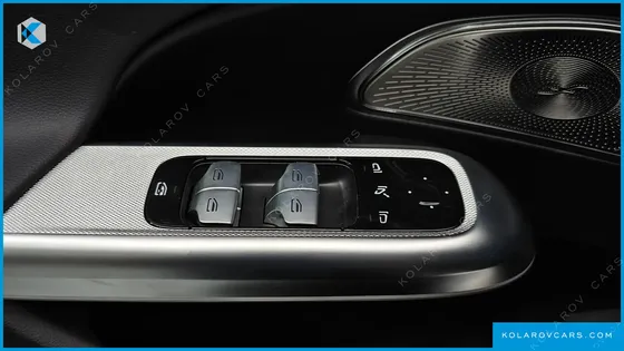MERCEDES E-CLASS E300 4MATIC AMG LINE