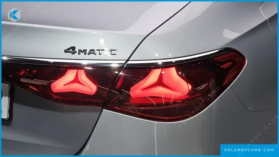 MERCEDES E-CLASS E300 4MATIC AMG LINE