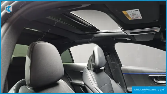 MERCEDES E-CLASS E300 4MATIC AMG LINE