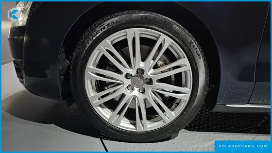 AUDI A8 4.2 FSI QUATTRO LWB