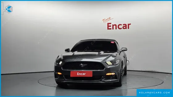 FORD MUSTANG CONVERTIBLE