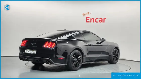 FORD MUSTANG COUPE