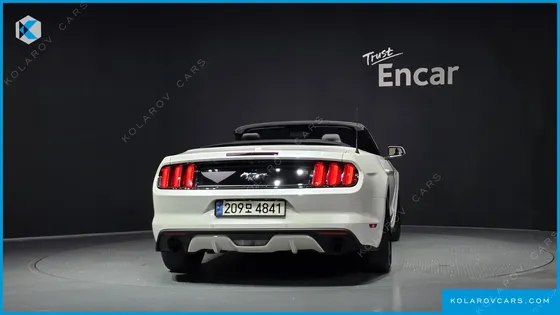 FORD MUSTANG CONVERTIBLE