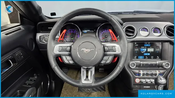 FORD MUSTANG CONVERTIBLE