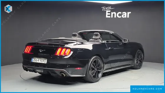 FORD MUSTANG CONVERTIBLE