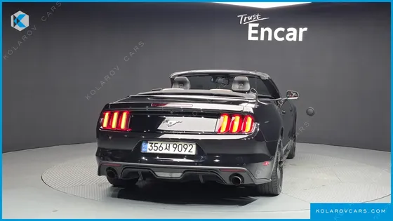 FORD MUSTANG CONVERTIBLE