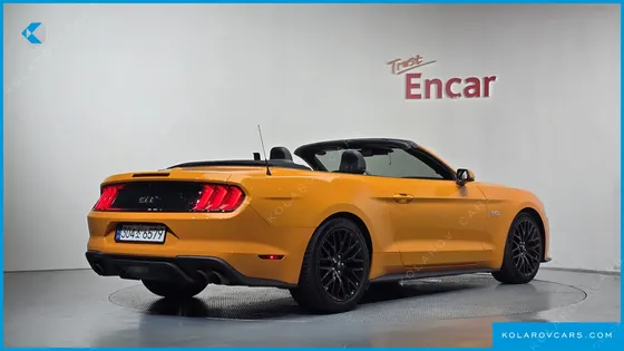 FORD MUSTANG GT CONVERTIBLE