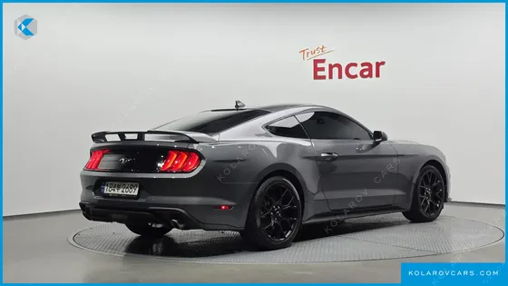 FORD MUSTANG COUPE
