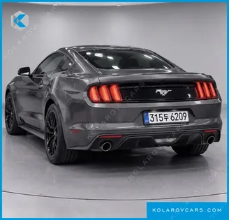 FORD MUSTANG COUPE