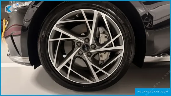 GENESIS G90 GASOLINE 3.5 TURBO AWD