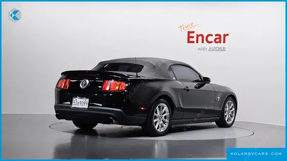FORD MUSTANG CONVERTIBLE