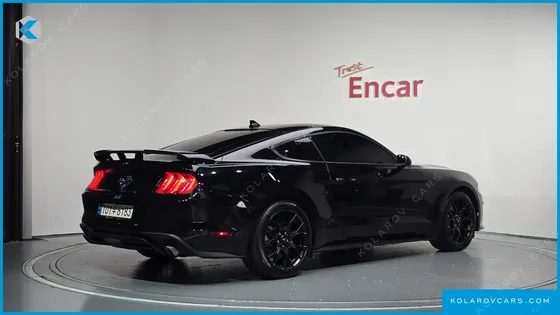 FORD MUSTANG COUPE