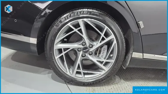 GENESIS G90 GASOLINE 3.5 TURBO 2WD