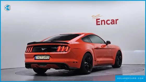 FORD MUSTANG COUPE
