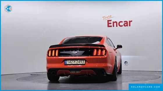 FORD MUSTANG COUPE