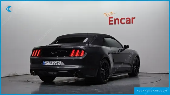 FORD MUSTANG CONVERTIBLE