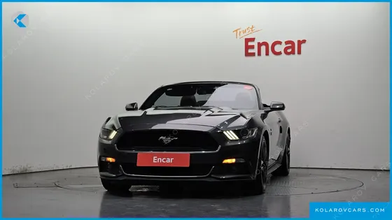 FORD MUSTANG CONVERTIBLE